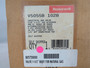 Honeywell V5055B1028 2-Way Gas Valve 1-1/2" NPT NC BOX DAMAGE NEW