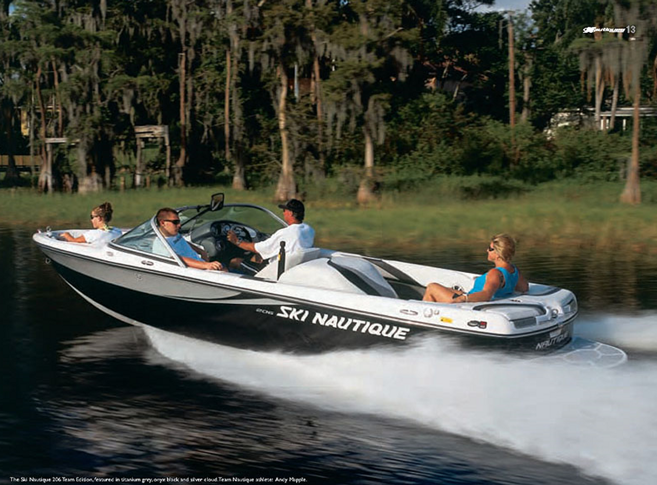 Ski Nautique 206 Open Bow with and without tower