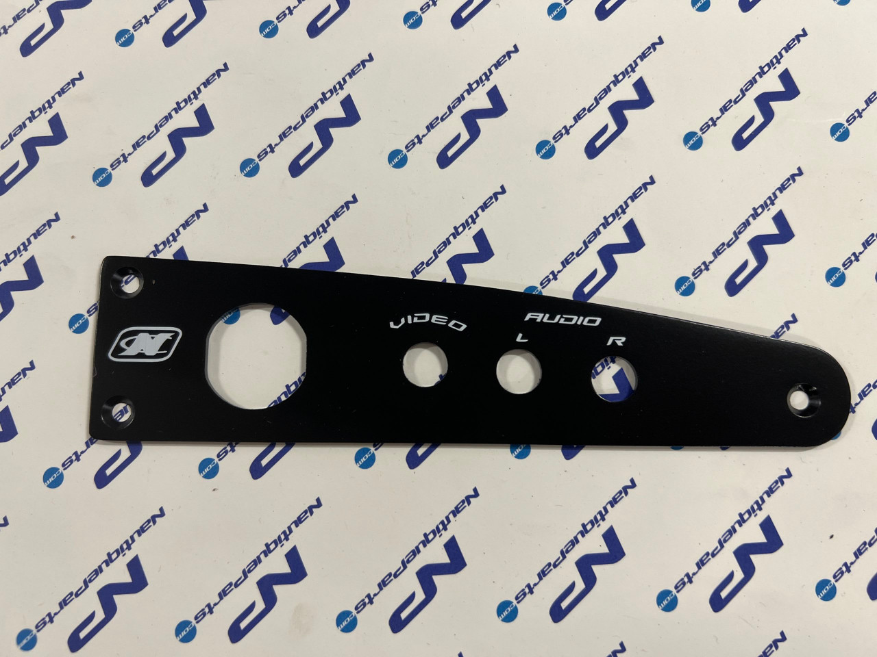 ACCESSORY PLATE 12V VIDEO AUDIO