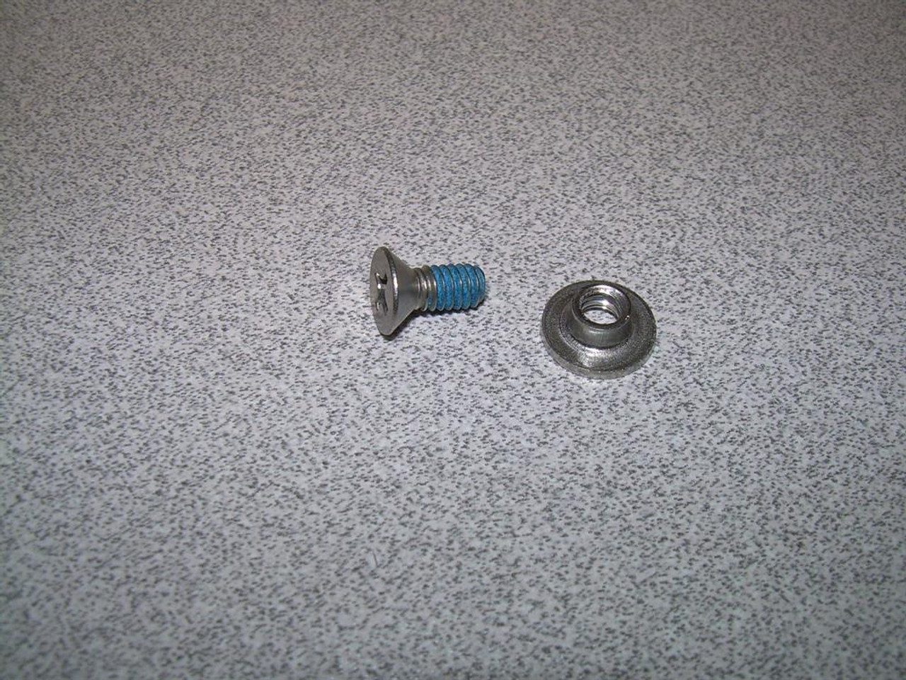 NUT INSERT WITH SCREW