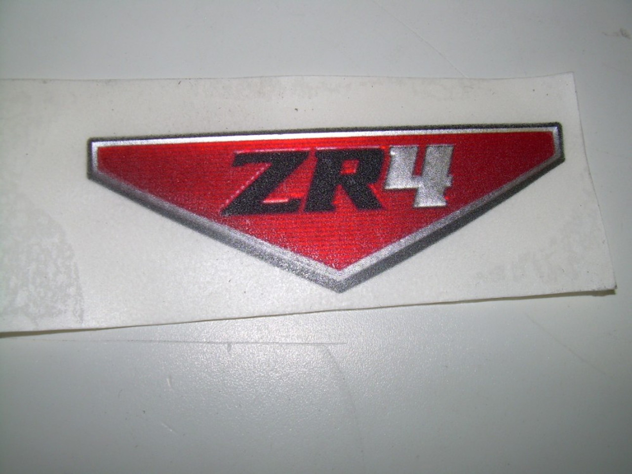 DECAL ZR4 DOMED INSERT 1.02' X 2.96" RED