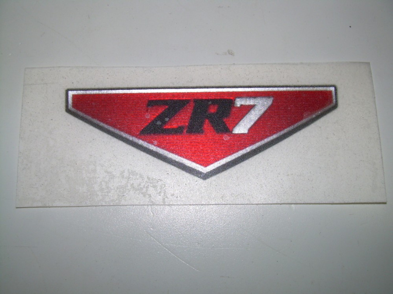 DECAL ZR7 DOMED INSERT 1.02' X 2.96" RED