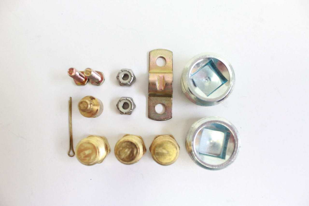 PLUG & BRACKET KIT FORD/GM