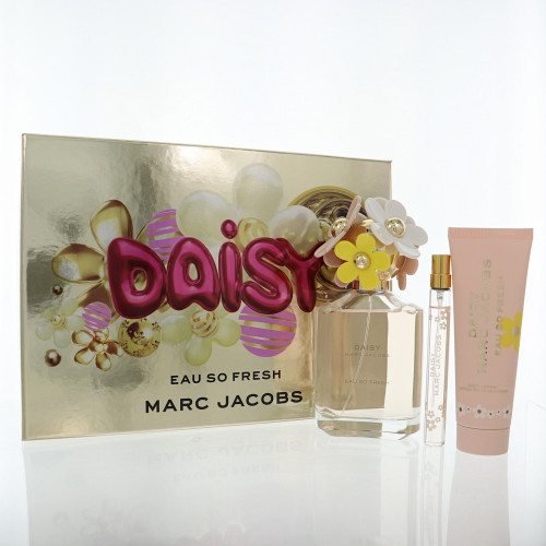 Daisy by Marc Jacobs Gift Set for Women 4.2 Oz Eau De Toilette Spray