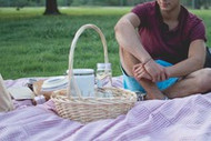 6 Steps to Plan a Summer Family Picnic 6 Steps to Plan a Summer Family Picnic