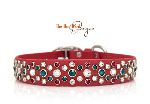 15.75-18.75" Festive Garland on Crimson