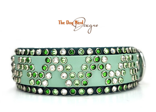 Green Pattern on Sage with Forest Green Border Green Pattern on Sage with Forest Green Border