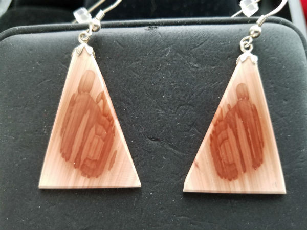 Stunning Alaskan Native crafted Cabochon Earrings cut from the finest Imperial Mexican Jasper to make this unique earring set.