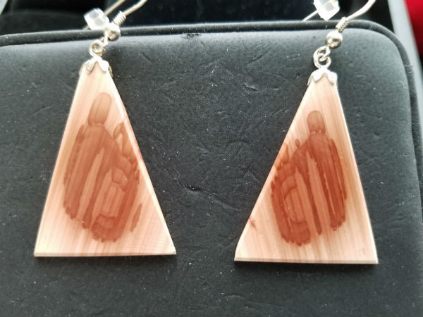 Stunning Alaskan Native crafted Cabochon Earrings cut from the finest Imperial Mexican Jasper to make this unique earring set.