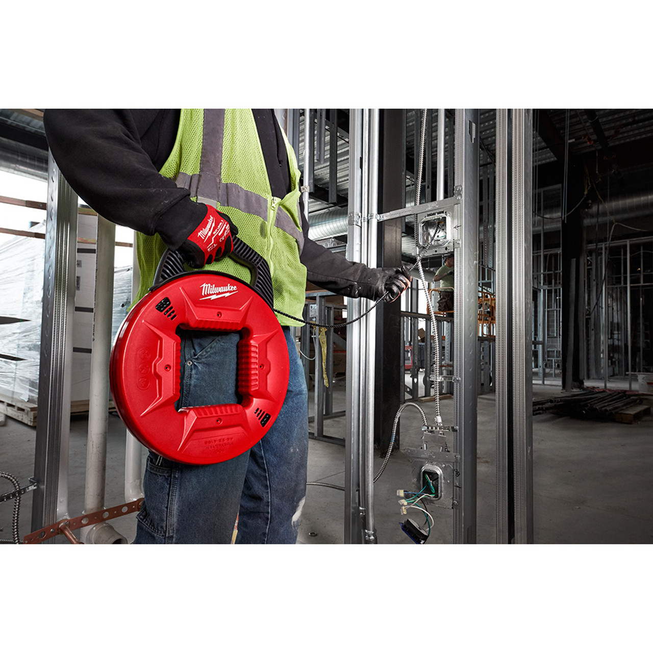 Milwaukee 48-22-4195 100 Ft. Polyester Fish Tape w/ Flexible Metal Leader Milwaukee 48-22-4195 100 Ft. Polyester Fish Tape w/ Flexible Metal Leader