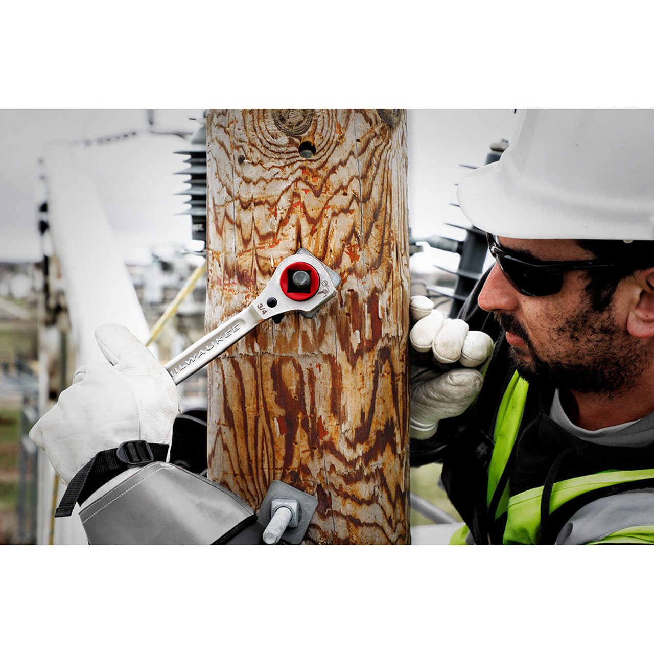 Milwaukee 48-22-9216 Lineman 5-in-1 Ratcheting Wrench