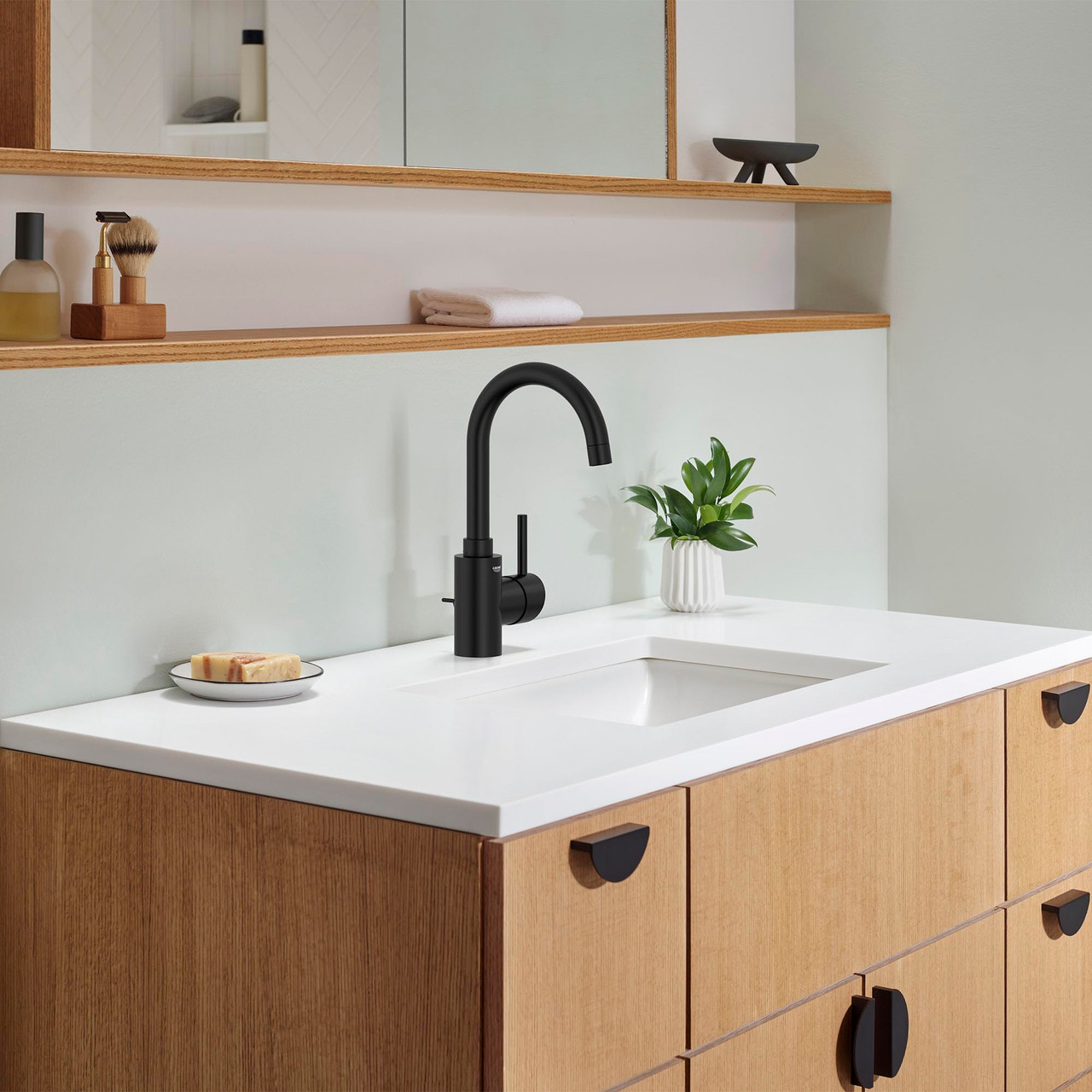 Grohe Concetto 321382431 Single Hole Single-Handle L-Size Bathroom Faucet 1.2 GPM in Matte Black