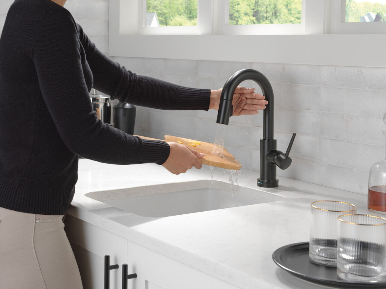 Delta Trinsic Touch2O Bar / Prep Faucet with Touchless Technology in Matte Black - 9959TL-BL-DST