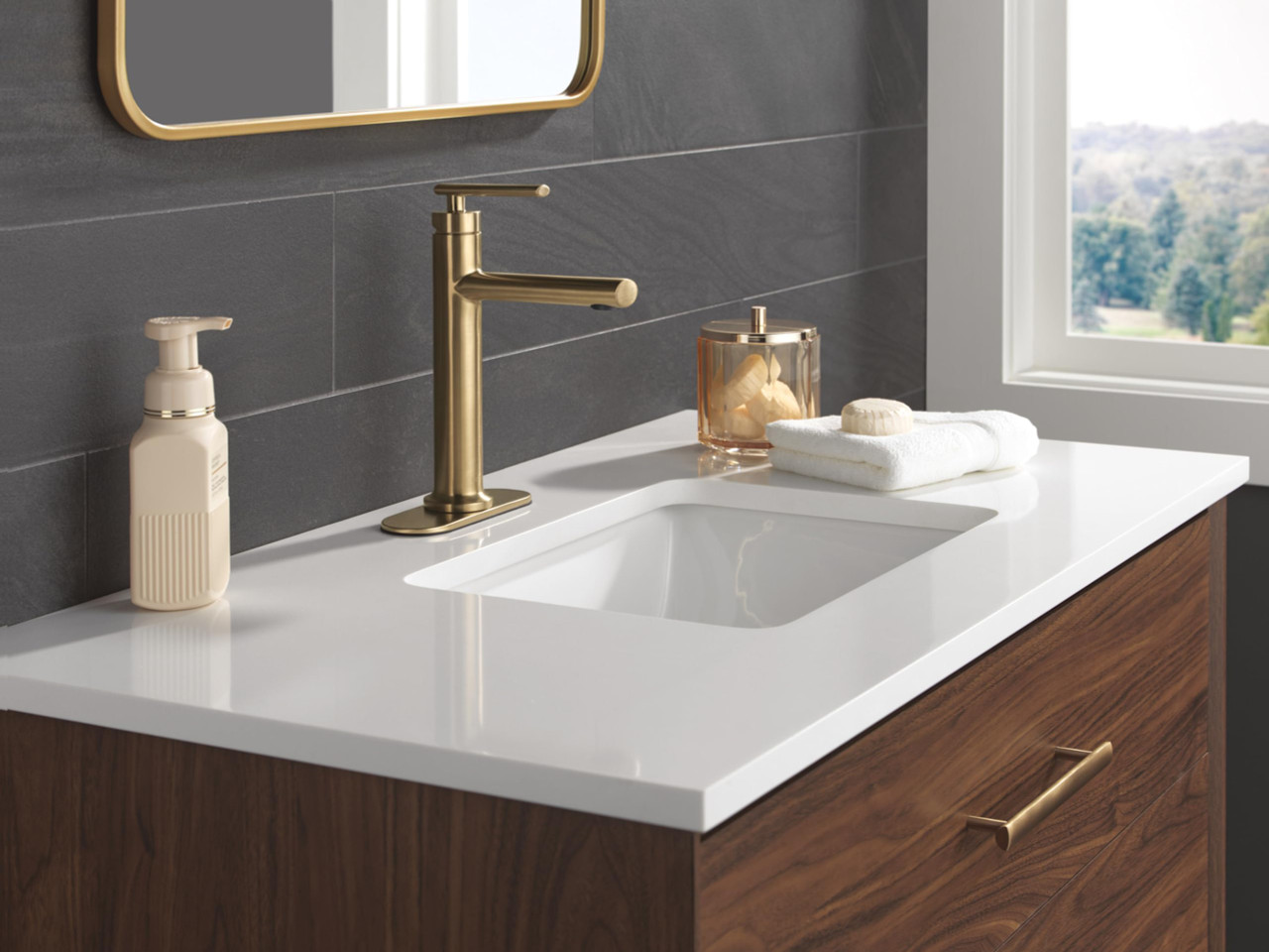 Delta Altado Single Handle Bathroom Faucet in Champagne Bronze - 5442-CZMPU-DST