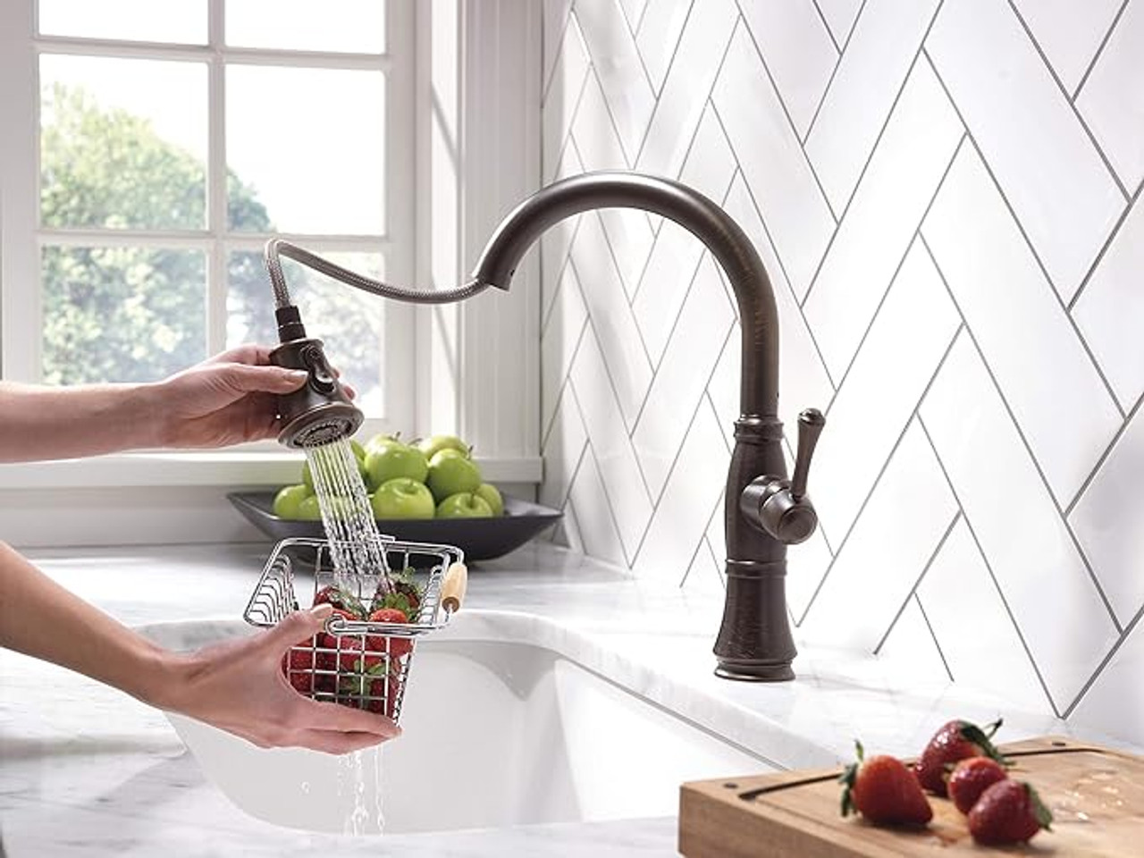 Delta Coranto Kitchen Faucet with Touchless Technology in Venetian Bronze - 9179TL-RB-DST