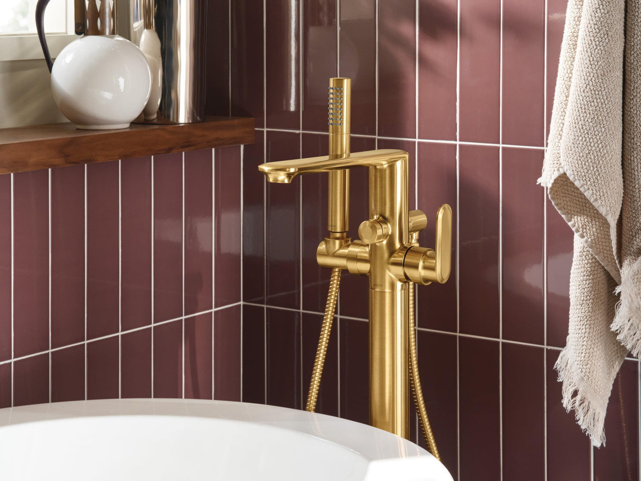 Moen Greenfield One Handle Freestanding Floor Mount Tub Filler with Handshower Bathtub Faucet with Removable Wand in Brushed Gold - 620BG