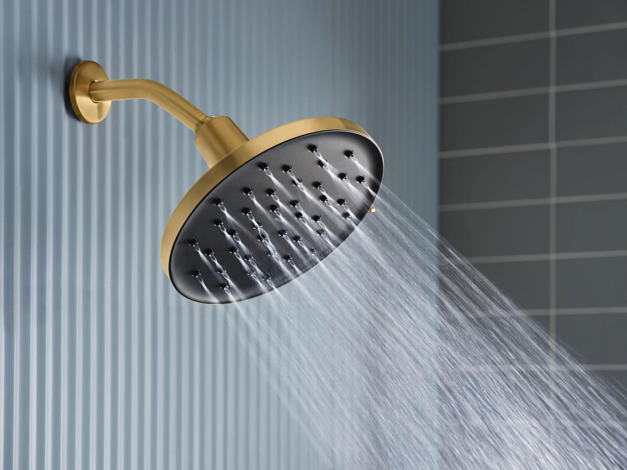 Moen Verso Adjustable 9" Diameter Spray Head Rainshower in Brushed Gold - 220R3BG