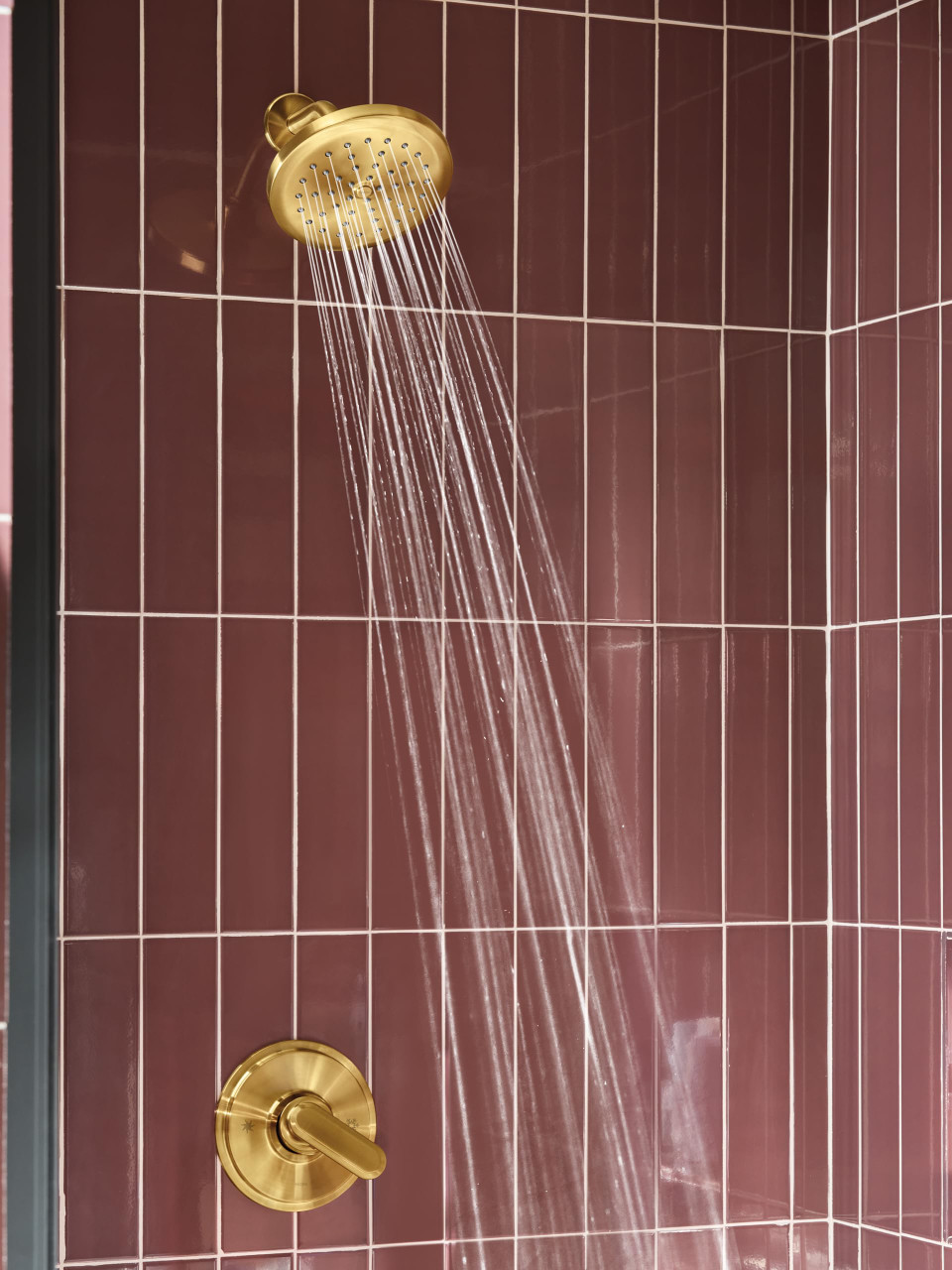 Moen Greenfield M CORE 3 Series Shower Trim with Wide Shower Head and Shower Lever Handle in Brushed Gold - UT33322BG