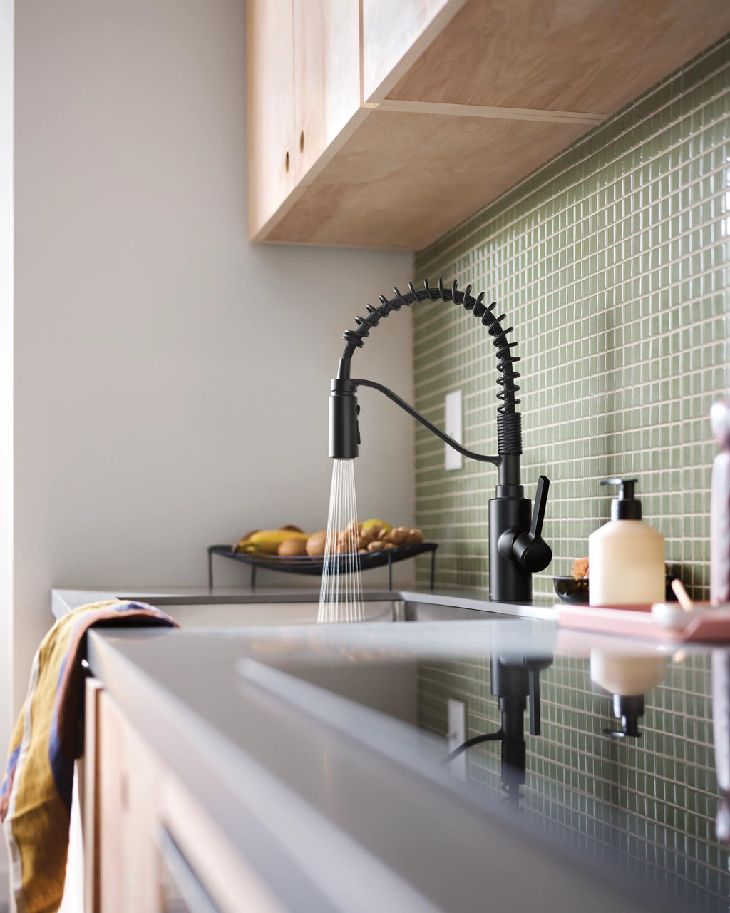 Moen Genta LX Spring Faucet with Power Boost Modern Kitchen Faucet with One Handle Pre Rinse Easy Installation and in Matte Black - 5926BL