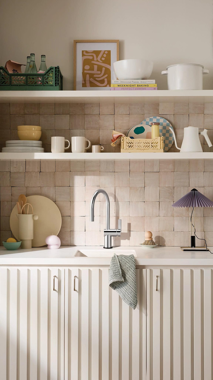 Moen Cia Pulldown Kitchen Faucet with Power Boost Modern Kitchen Faucet One Handle Easy Installation 7622 in Chrome - 7622