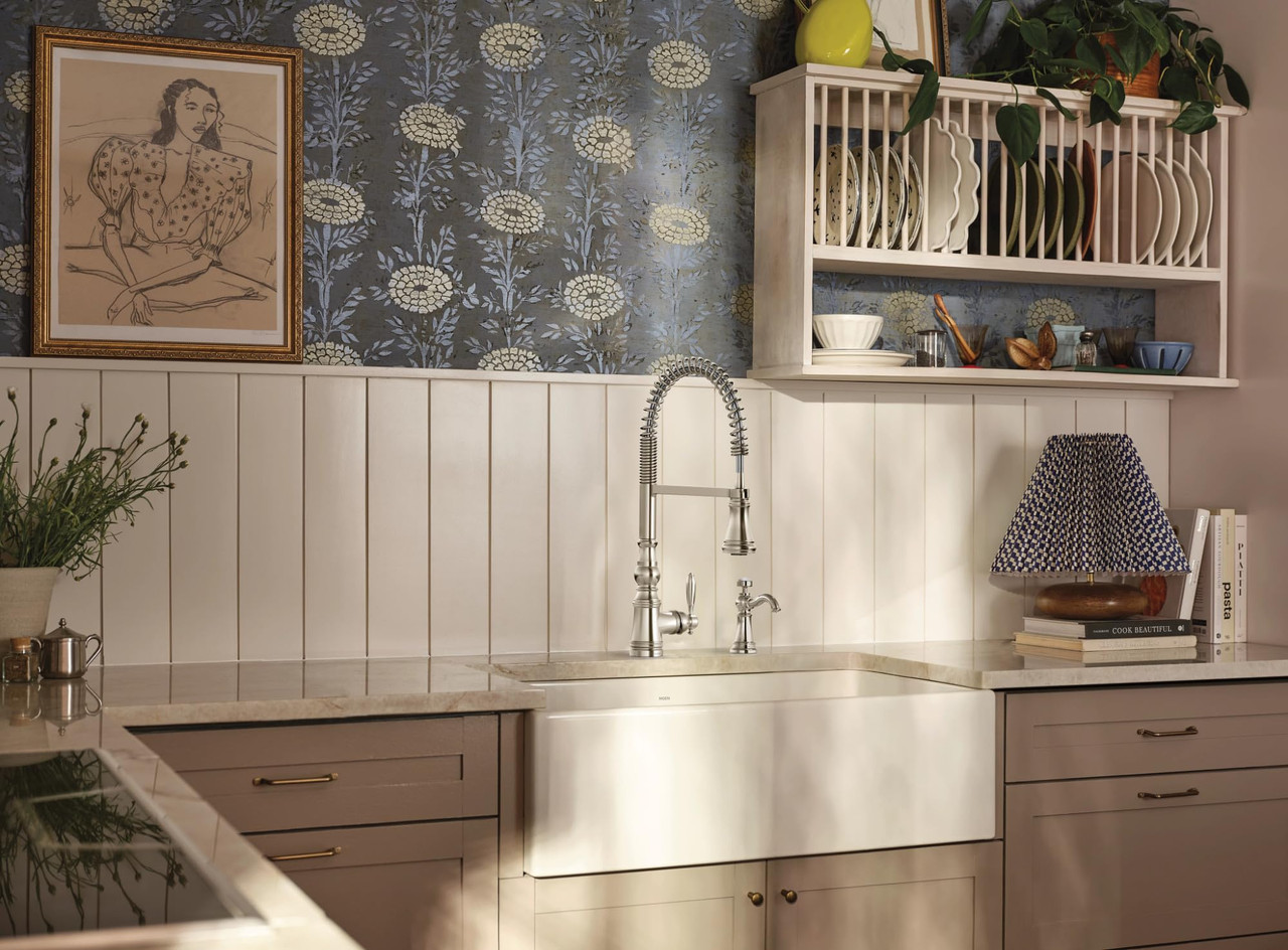 Moen Weymouth Polished Pulldown Kitchen Faucet with Pre Rinse and Power Boost for a Faster Clean Traditional Spring Style Kitchen Faucet One Handle Easy Installation in Polished Nickel - S73104NL