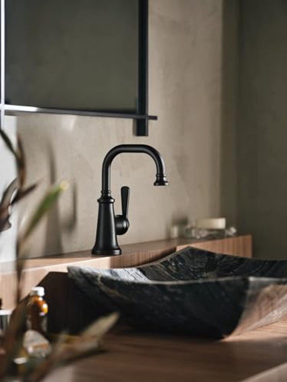 Moen Colinet One Handle Single Hole Traditional Bathroom Sink Faucet in Matte Black - S44101BL