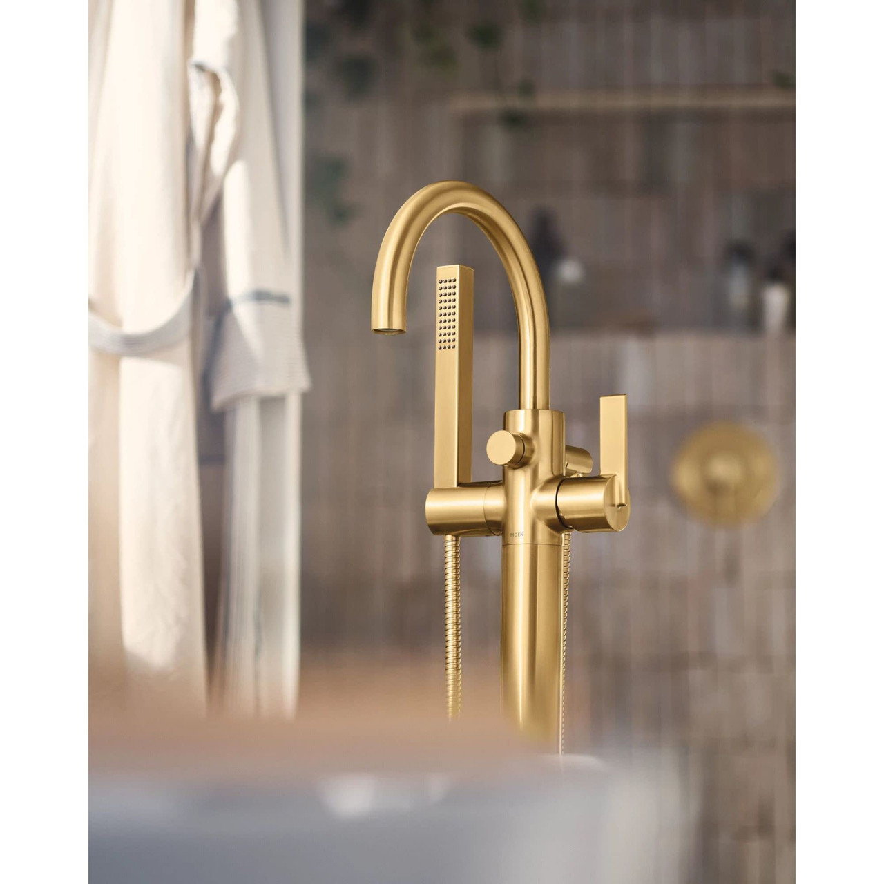 Moen Cia 615 One Handle Freestanding Floor Mount Tub Filler with Handshower in Chrome - 615