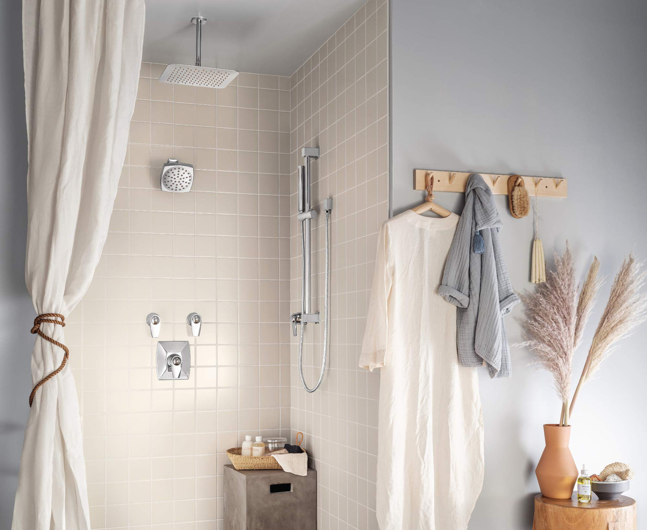 Moen Voss 6" Single Function Rainshower Showerhead with Immersion Technology at 2.5 GPM Flow Rate in Chrome - S6365