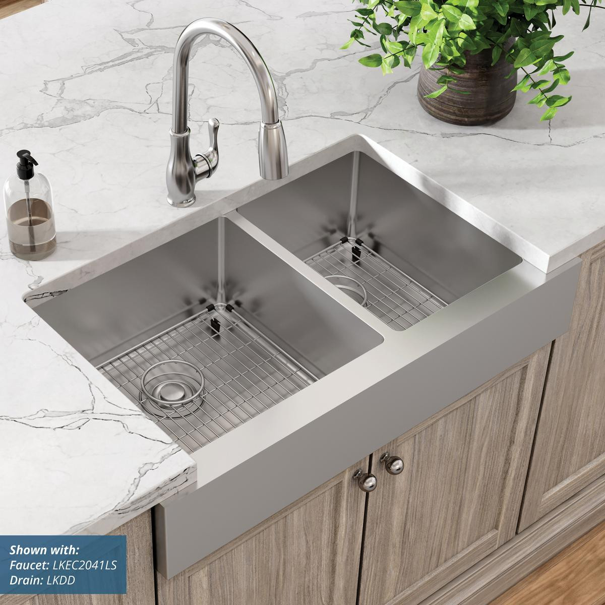 Elkay Crosstown 18 Gauge Stainless Steel 35-7/8" x 20-1/4" x 9" 60/40 Double Bowl Farmhouse Sink Kit