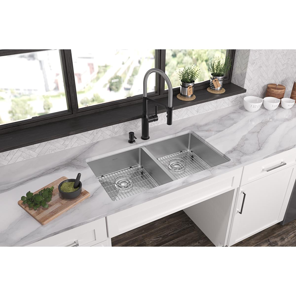 Elkay Crosstown 18 Gauge Stainless Steel 33" x 22" x 6", 2-Hole Equal Double Bowl Dual Mount ADA Sink Kit