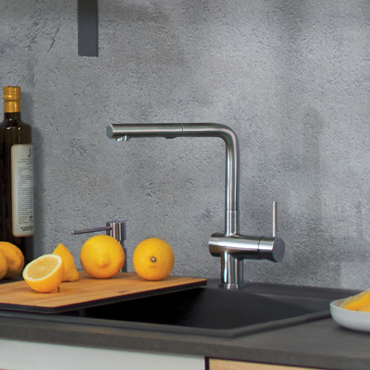 Blanco 526366: Linus Collection Pull-Out 8.69" Kitchen Faucet 1.5 GPM - PVD Steel