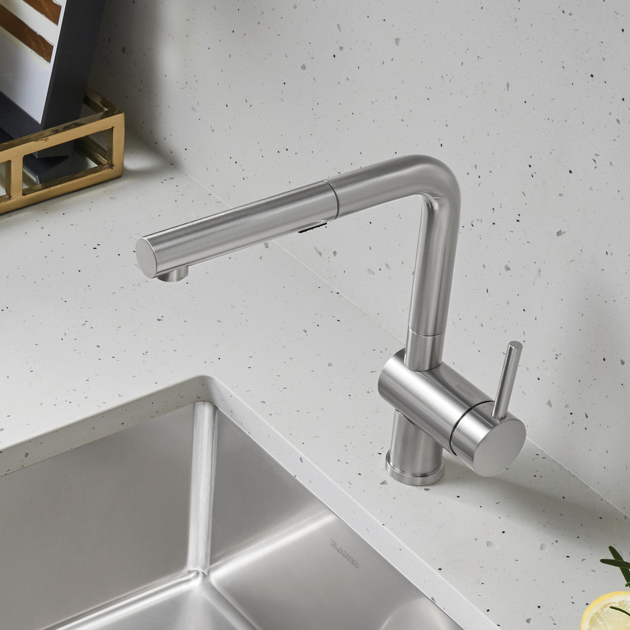 Blanco 526366: Linus Collection Pull-Out 8.69" Kitchen Faucet 1.5 GPM - PVD Steel