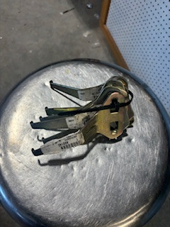 A69140 John Deere Scraper Support