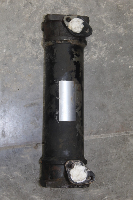 AR69045 Used Oil Cooler