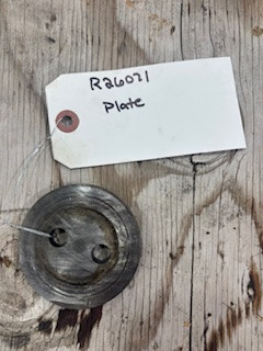 R26071 John Deere Plate