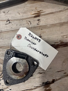 R26245 John Deere Countershaft retainer