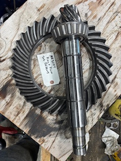 AR31184 John Deere Ring and Pinion Gear set  sub AR28645