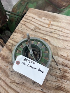 AH13770 JOhn Deere Pre Cleaner base