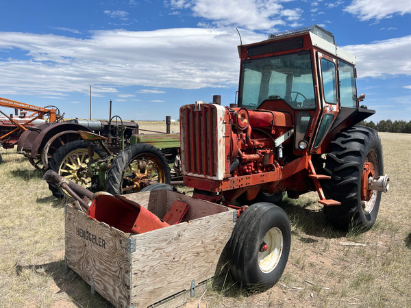 International Farmall 1206 Tractor