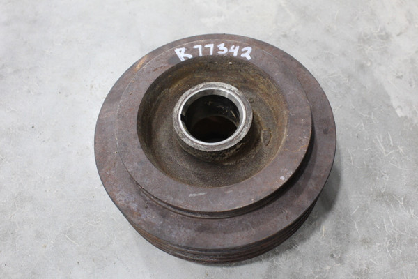R77342 engine crankshaft and damper pulley
