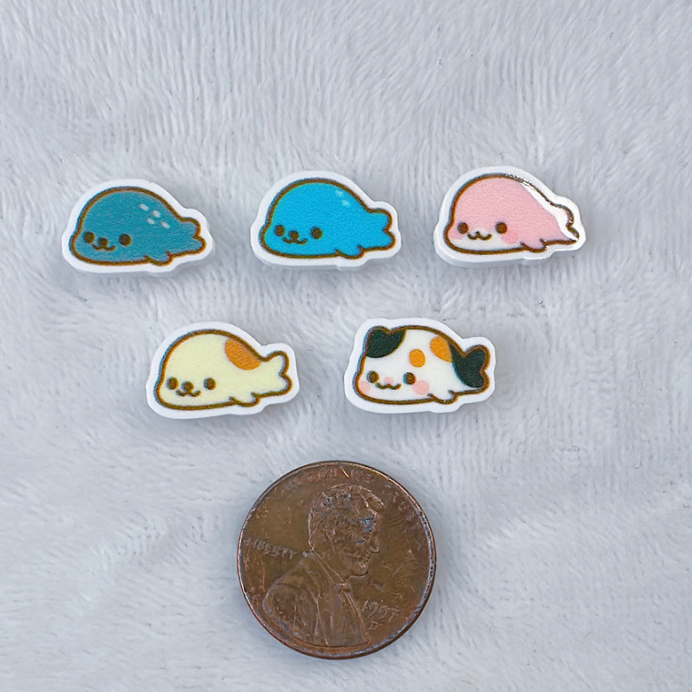 Mini chibi seal
