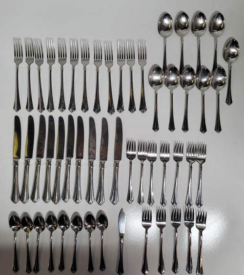 ONEIDA JULLIARD SERVICE FOR 8 PLUS EXTRAS - SEE DETAILS 53 Pieces!