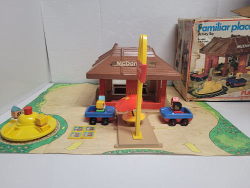 Vintage 1974 PLAYSKOOL MCDONALD'S PLAYSET - MISSING 3 PIECES - HAS MAT AND BOX