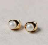 Pearl Mini Huggie Hoop