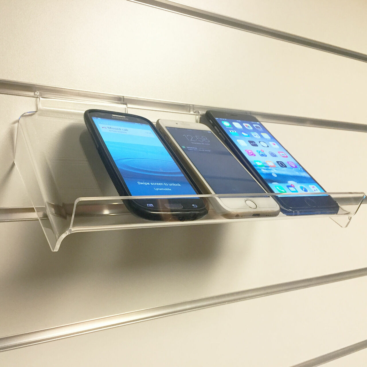 NEW ACRYLIC ANGLED SLATWALL SLATBOARD SHELVES DISPLAY MOBILE PHONES