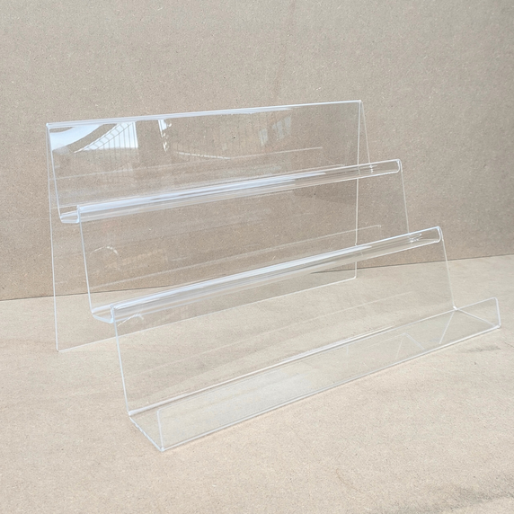Small 3 tier acrylic with lip