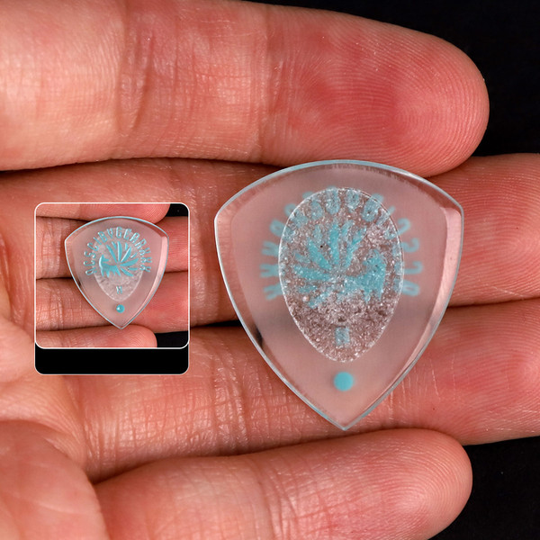 GearXXX FOX Nine-Tails Aurora Fat-J Guitar Pick