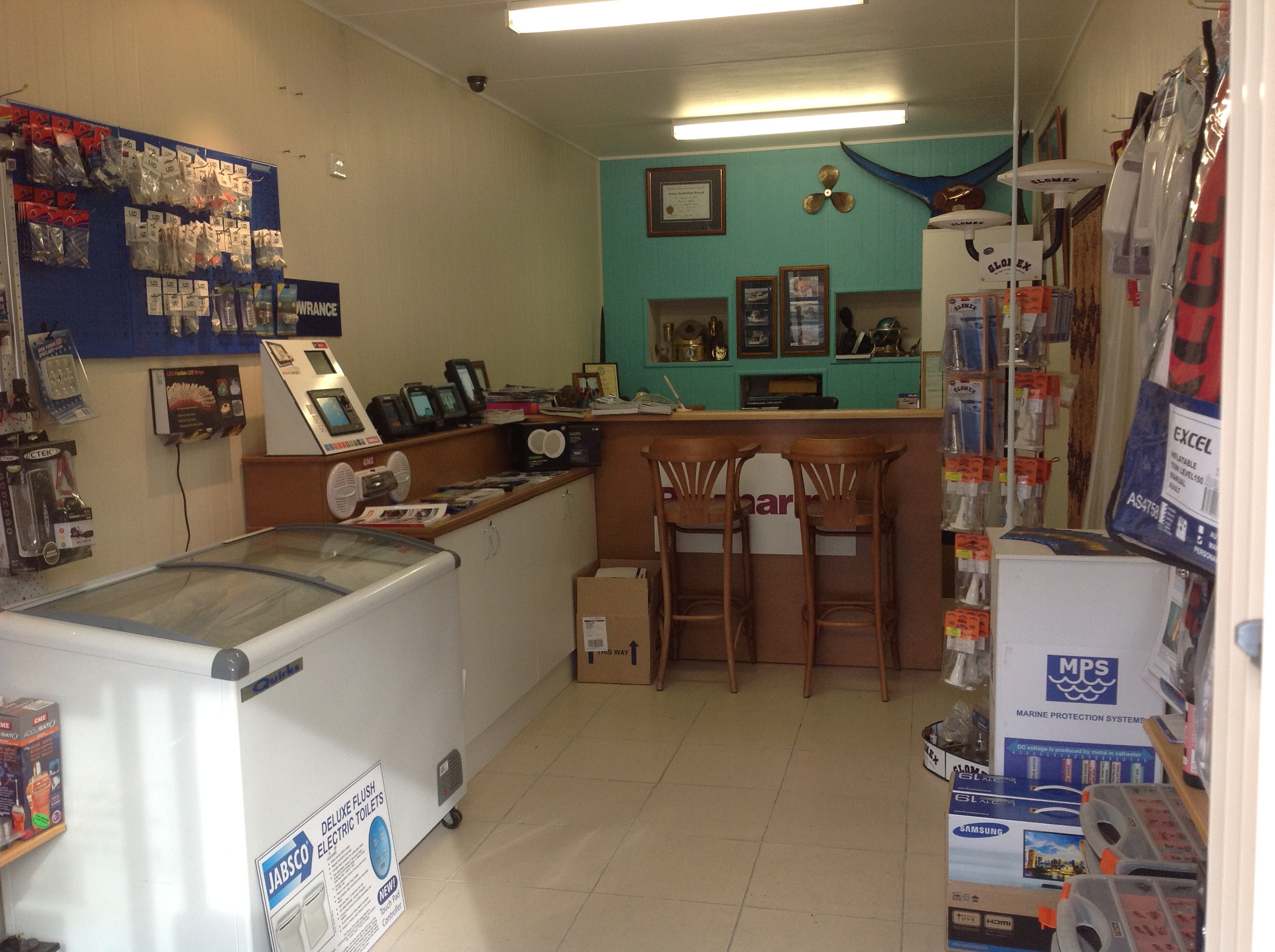 shotgun-marine-electrician-port-macquarie-showroom-3.jpg