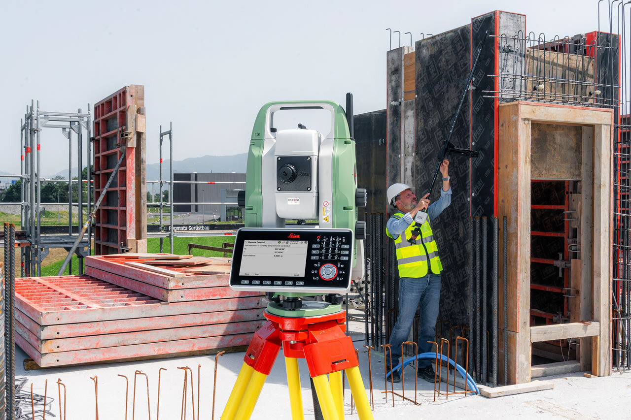 Leica TS20 Robotic Total Station