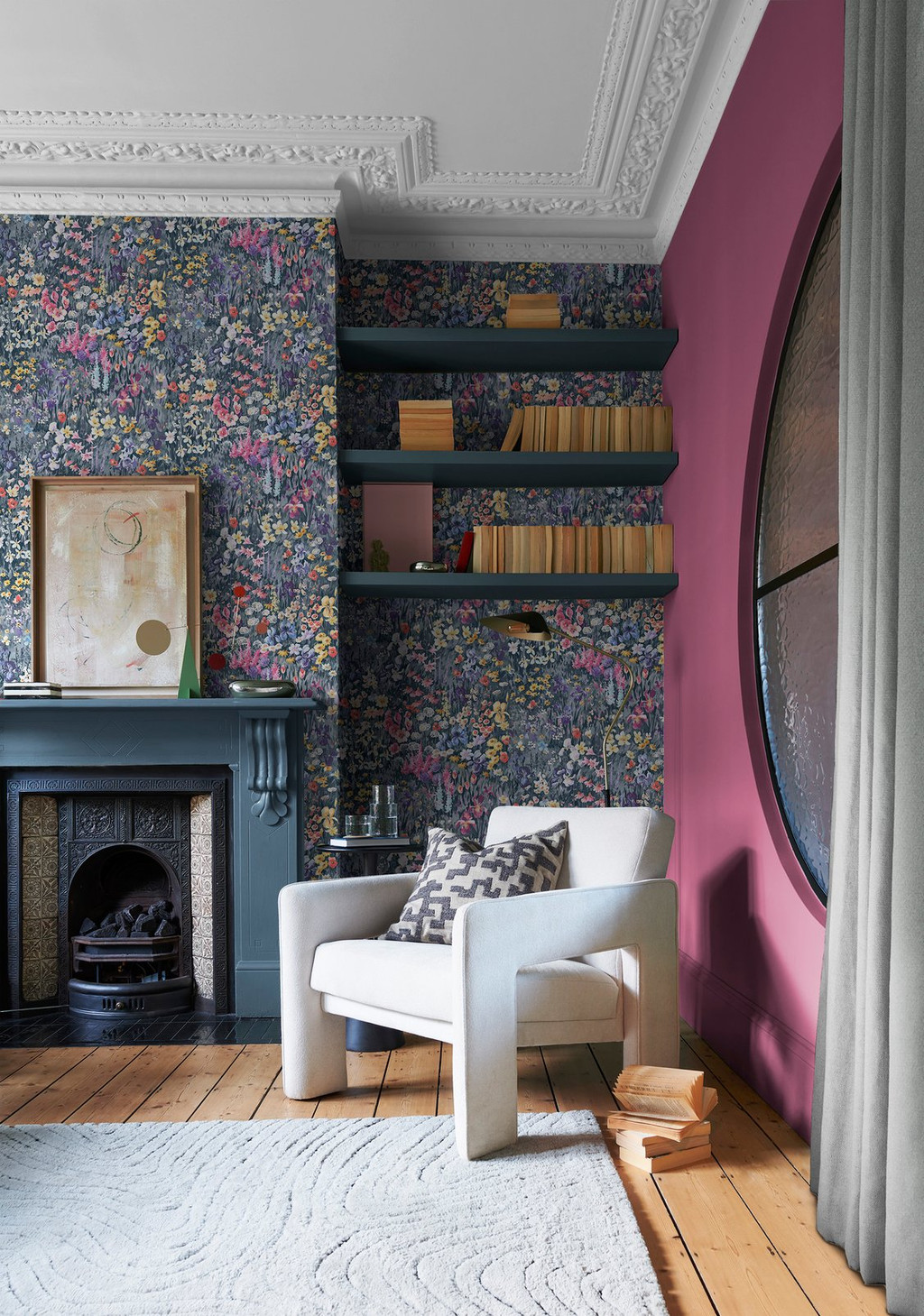 Cottage Garden Midnight Wallpaper - 124110_ROOMSET_01.jpg